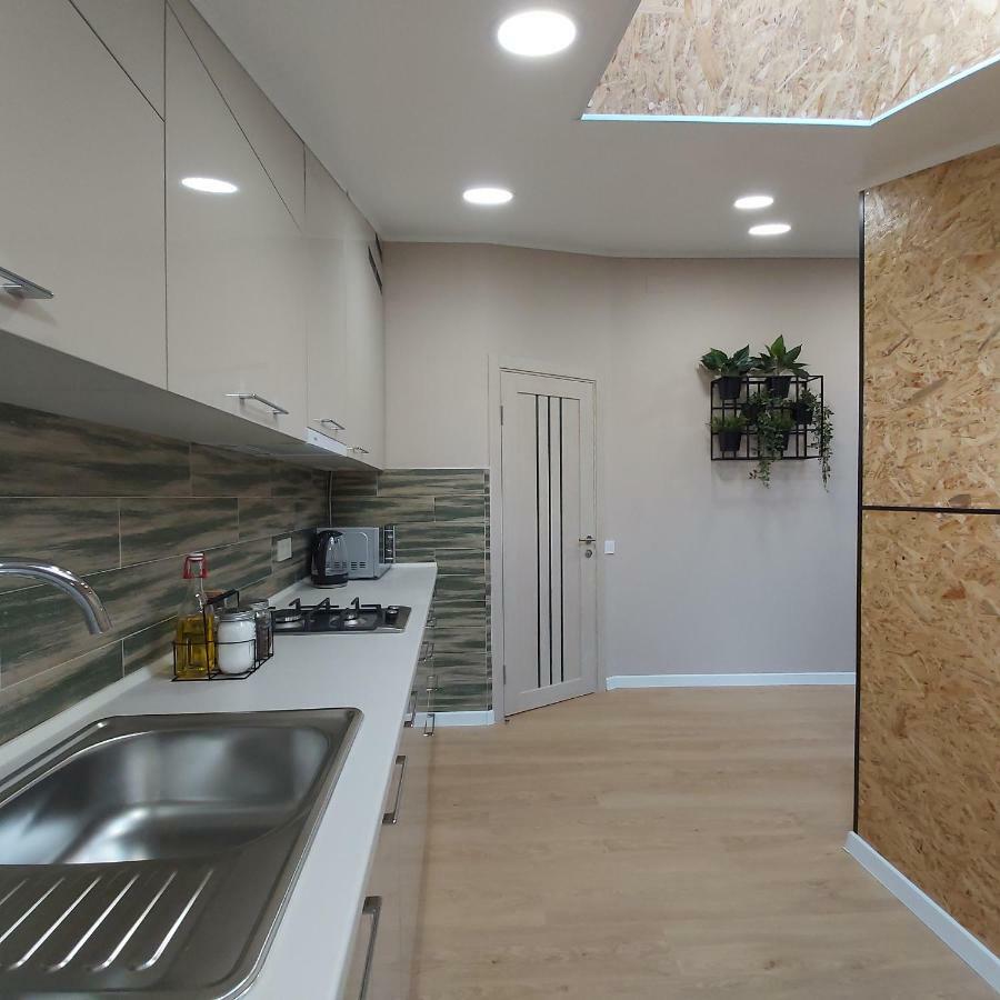 Two-Bedroom Apartment Near Forum Lviv Eksteriør bilde